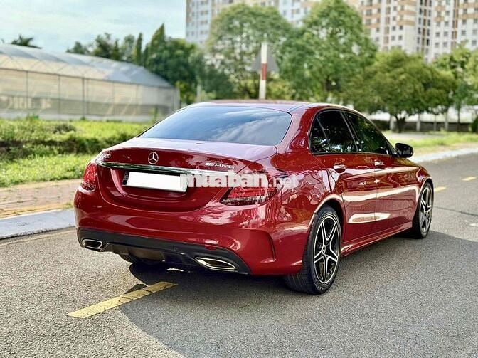 Mercedes C300 AMG 2019 Đỏ siêu lướt