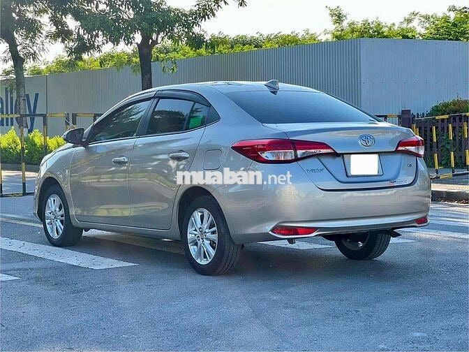 Toyota Vios E CVT 2020 Vàng cát