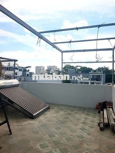 CHO THUÊ NHÀ 1 TRỆT 2 LẦU, SÂN THƯỢNG, DT 5×16 CÓ 4PN. ĐƯỜNG 10M