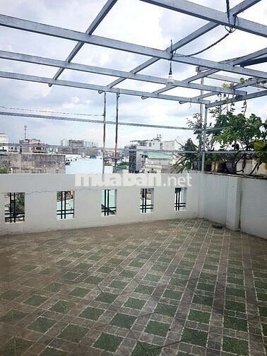 CHO THUÊ NHÀ 1 TRỆT 2 LẦU, SÂN THƯỢNG, DT 5×16 CÓ 4PN. ĐƯỜNG 10M