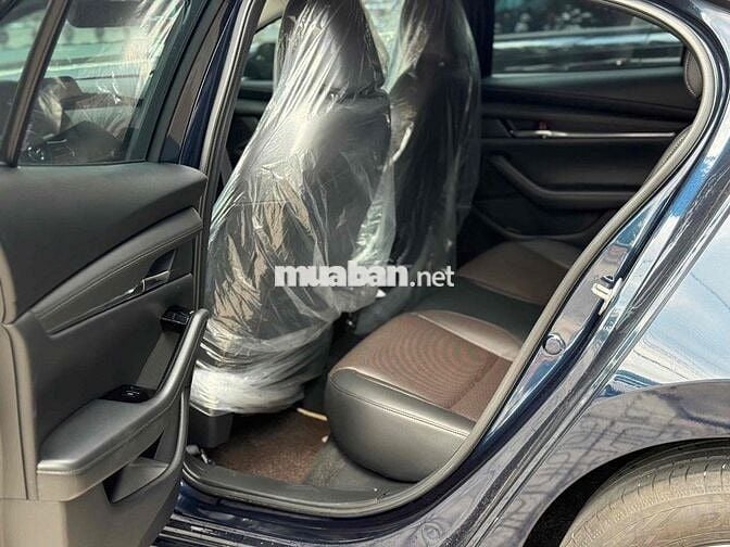 Mazda 3 2024 Luxury 13.000km Xanh đậm
