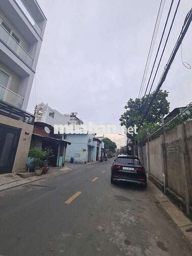 Cần Cho thuê nhà khu vực 38ha  TTN Q12 .DT 5x16 1 trệt  3 lầu  4PN 3WS