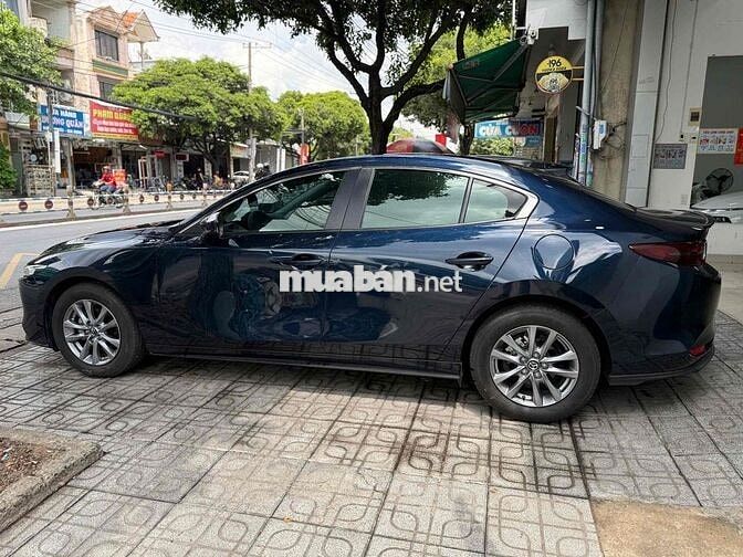 Mazda 3 2024 Luxury 13.000km Xanh đậm