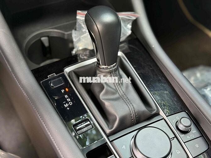 Mazda 3 2024 Luxury 13.000km Xanh đậm