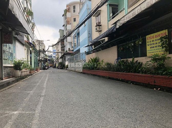 📍 Nguyễn Tri Phương – Phường 8 Quận 10 – hẻm ô tô thông ra 3 Tháng 2