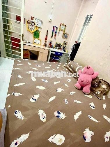 Nhà 1 trệt 1 lầu đúc kiêng cố còn mới đẹp đường oto hẻm thông đường ph
