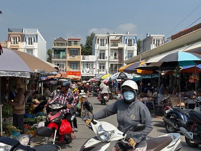 NHÀ PHỐ MẶT TIỀN VIP 7M - TRUNG TÂM CHỢ CÁI VỒN