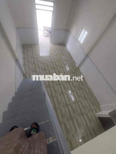 cho thuê nhà nguyên căn tx 52 gần chợ đường giá 4tr
