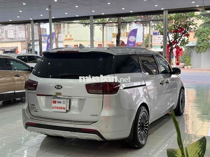 KIA SEDONA 2.2L DATH SX 2018 66.000 km Bạc