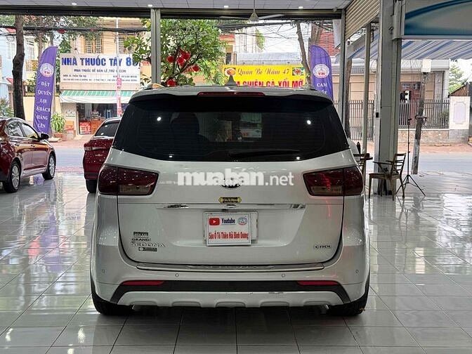 KIA SEDONA 2.2L DATH SX 2018 66.000 km Bạc
