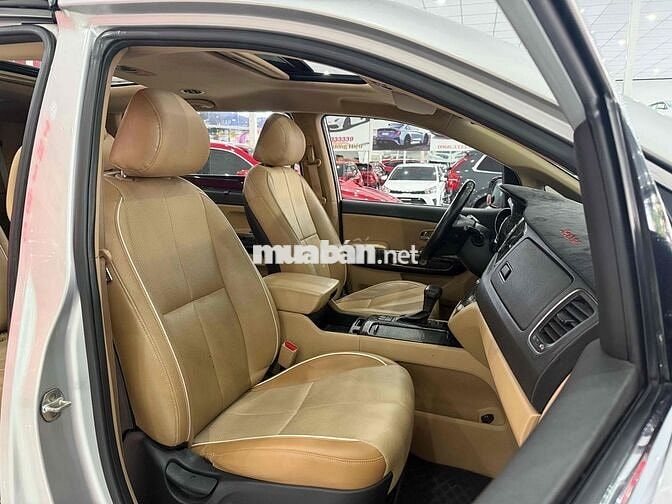 KIA SEDONA 2.2L DATH SX 2018 66.000 km Bạc