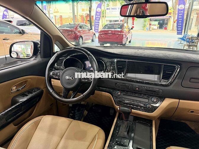 KIA SEDONA 2.2L DATH SX 2018 66.000 km Bạc