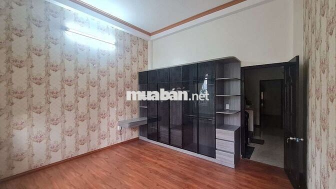NHÀ 4.5X18 3 LẦU 4PN 3WC HẺM XE TẢI P14 GV