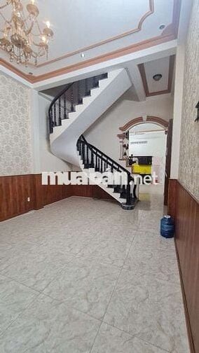 NHÀ 4.5X18 3 LẦU 4PN 3WC HẺM XE TẢI P14 GV