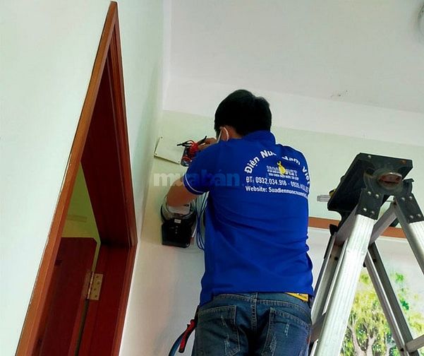 Tuyển Thợ Sửa Điện Nước Tại TPHCM