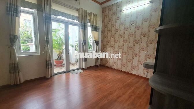 NHÀ 4.5X18 3 LẦU 4PN 3WC HẺM XE TẢI P14 GV