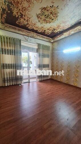 NHÀ 4.5X18 3 LẦU 4PN 3WC HẺM XE TẢI P14 GV