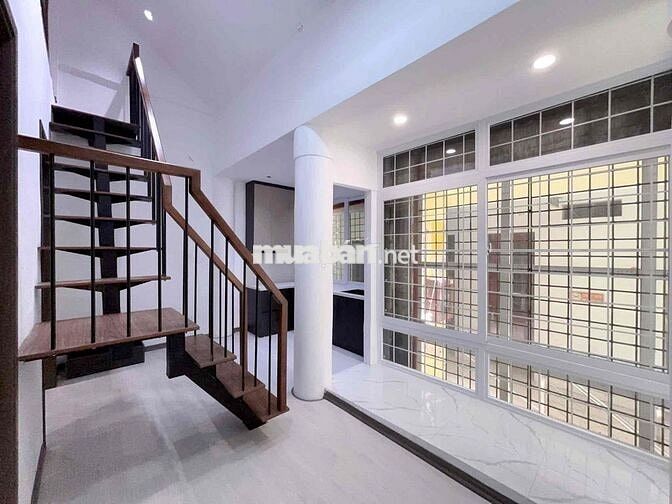 Biệt thự đã tân trang gần Tây Sơn-Lô góc-Sổ hồng 110/160m;3N;3VS