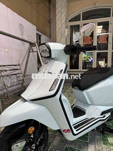 Lambretta 125 ABS 2026 Trắng Đen Nhập Thái