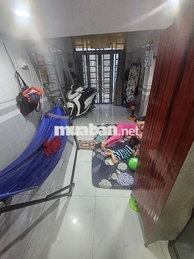 về quê cần nhượng lại phòng mặt tiền như hình