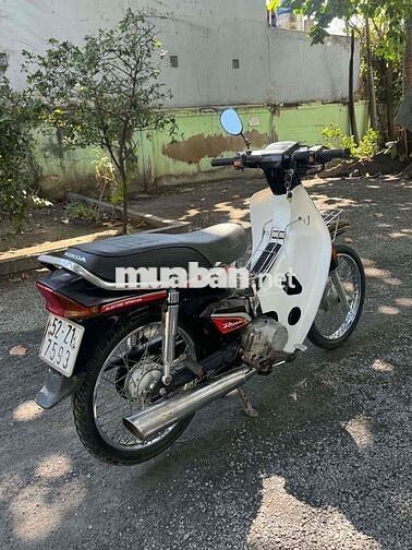 Honda Dream màu Trắng Đen