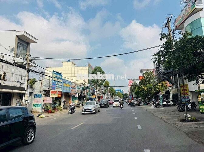 Cho thuê mặt bằng kinh doanh mặt tiền đường Phạm Văn Thuận Biên Hoà