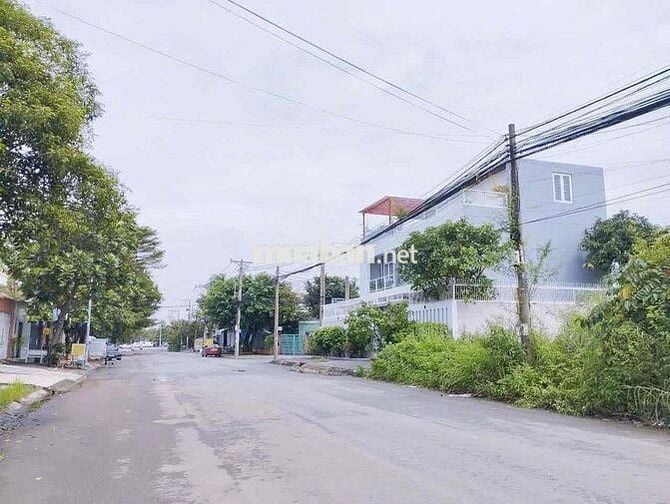 BÁN GẤP LÔ ĐẤT NGAY CHỢ PHƯỚC VĨNH - CHỐT NHANH GIẢM NỮA
