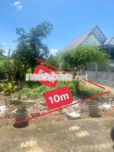 Bán đất ngay khu dân cư đông, diện tích 531m2 thổ cư sẵn 200m2, sổ sẳn