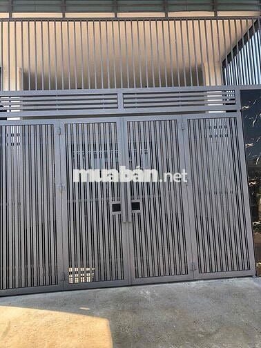 Nhà co sân ô tô, p khách + bếp liền nhau , 2 pn, 1  wcDiện tích: 5*23