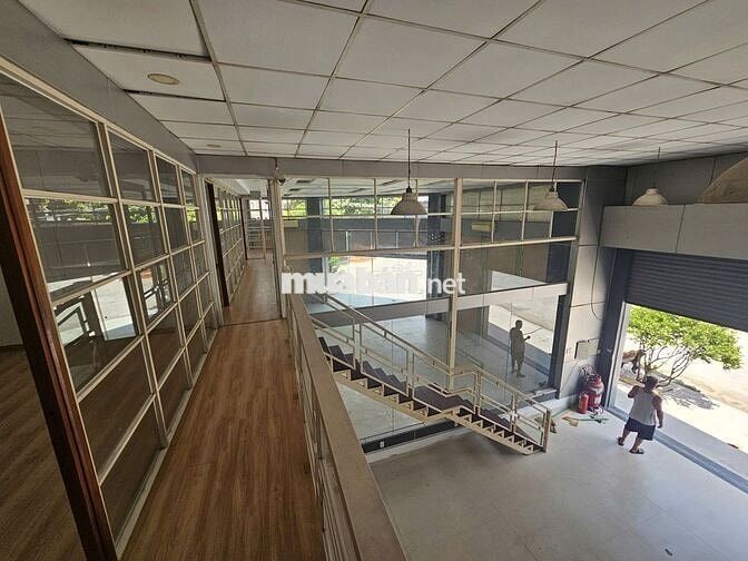 Cho thuê MBKD 2 mặt tiền tại Vĩnh Phú