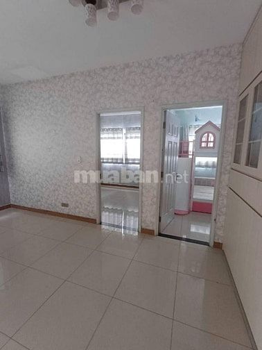 Chung cư 1AB Cao Thắng căn rộng 80m2, 2p ngủ,11.5tr/th