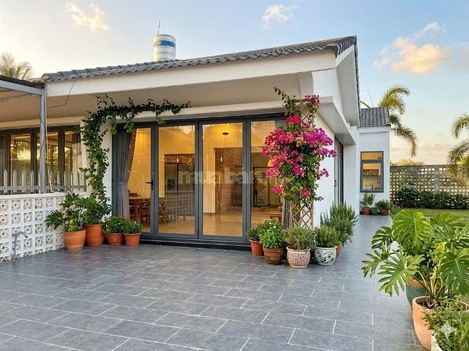 BÁN GẤP CĂN NHÀ 2 PHÒNG NGỦ CÁCH BIỂN HỒ TRÀM 5 PHÚT DI CHUYỂN