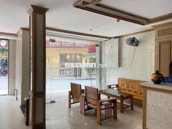 Tuyển lễ tân ca sáng