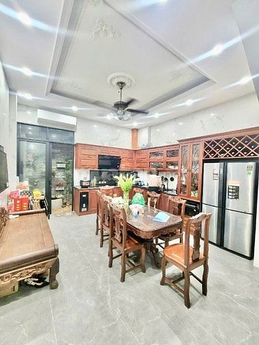 BÁN NHÀ LIỀN KỀ ĐỖ QUANG_ĐỐI DIỆN CÔNG VIÊN_5 TẦNG THANG MÁY ĐẸP_22 TY
