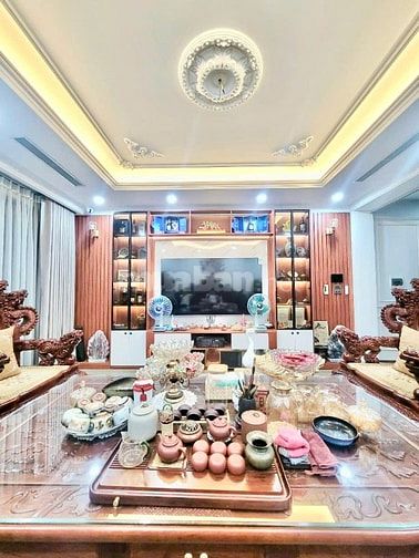 BÁN NHÀ LIỀN KỀ ĐỖ QUANG_ĐỐI DIỆN CÔNG VIÊN_5 TẦNG THANG MÁY ĐẸP_22 TY
