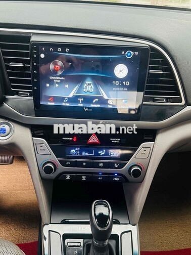 Hyundai Elantra 1.6 AT 8 vạn