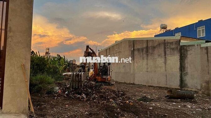 Đất mặt tiền gần chợ Thanh Hoá