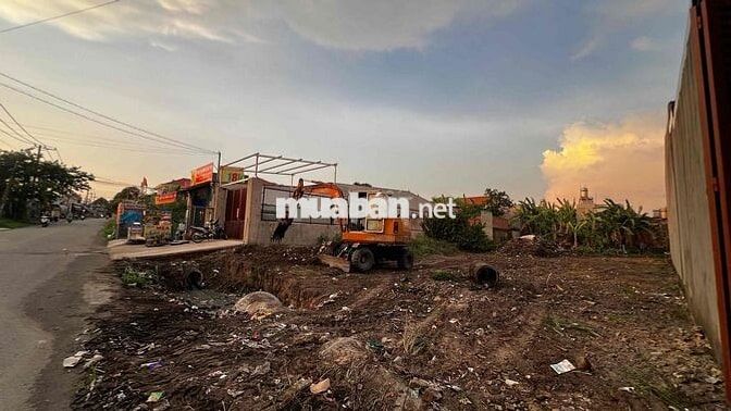 Đất mặt tiền gần chợ Thanh Hoá