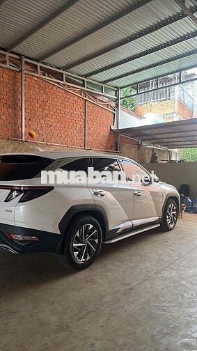 Hyundai Tucson 2.0 Dầu Trắng