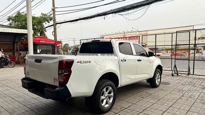 Isuzu Số sàn 2 cầu 825kg