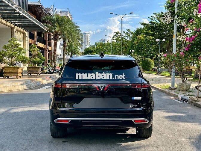 VinFast VF9 Plus 2025 Đen 17000 km