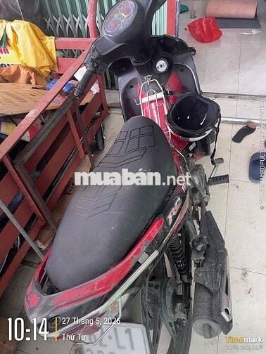 Yamaha Sirius màu Đỏ đen