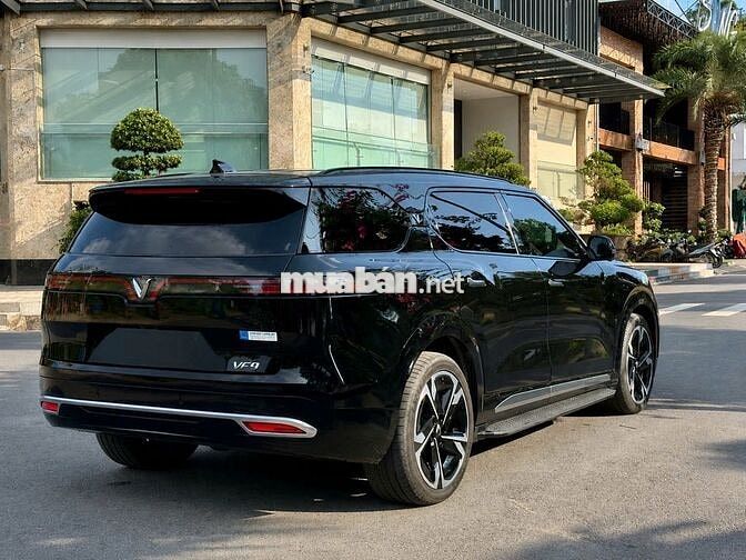 VinFast VF9 Plus 2025 Đen 17000 km