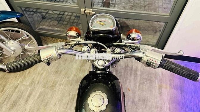Honda 67 Đen Cổ điển