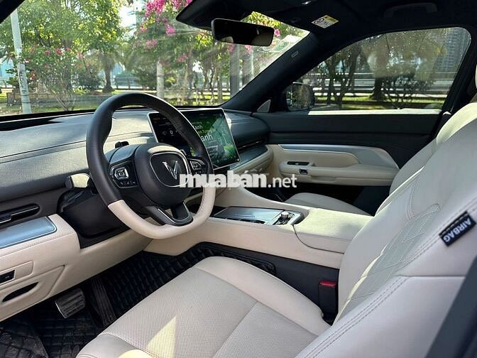 VinFast VF9 Plus 2025 Đen 17000 km