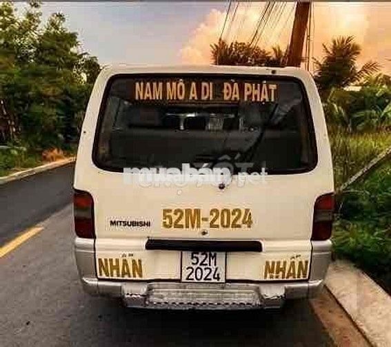 Mitsubishi 1989 Trắng