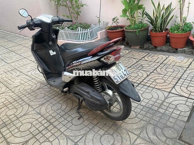 Yamaha Ultimo Đen Tự động
