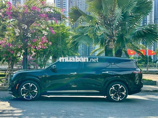 VinFast VF9 Plus 2025 Đen 17000 km