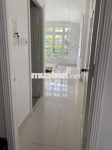 Cho thuê nhà 6x20m, 3 tầng, 5PN, 5WC, Tạ Quang Bửu, P.5, Q.8