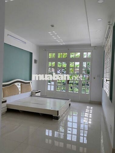 Cho thuê nhà 6x20m, 3 tầng, 5PN, 5WC, Tạ Quang Bửu, P.5, Q.8